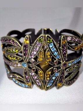 Heidi Daus "Dancing Dragonfly" Crystal  Hinged Bangle Bracelet Hidden Face watch